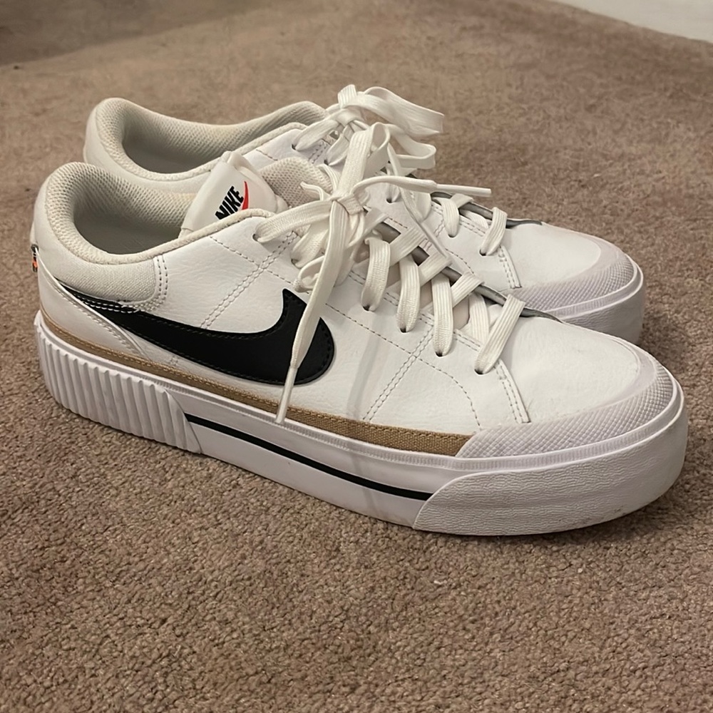 Nike court Legacy lift - sz 9